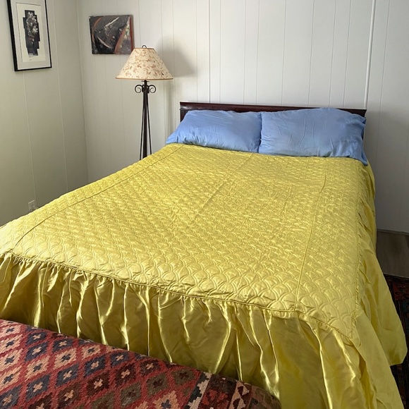 VTG 1940s Chartreuse Rayon Coverlet Bedspread Twin or Full Sz - Picture 3 of 7